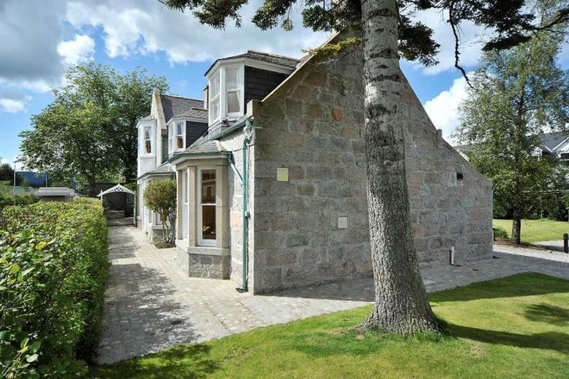 Schoolhouse Bed & Breakfast Ballater Exterior photo
