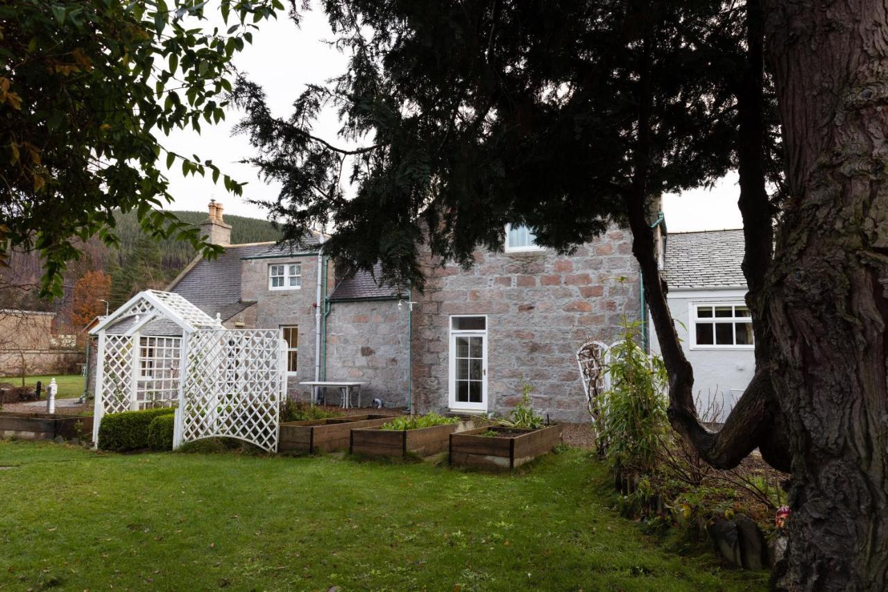 Schoolhouse Bed & Breakfast Ballater Exterior photo