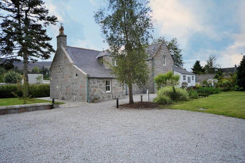 Schoolhouse Bed & Breakfast Ballater Exterior photo