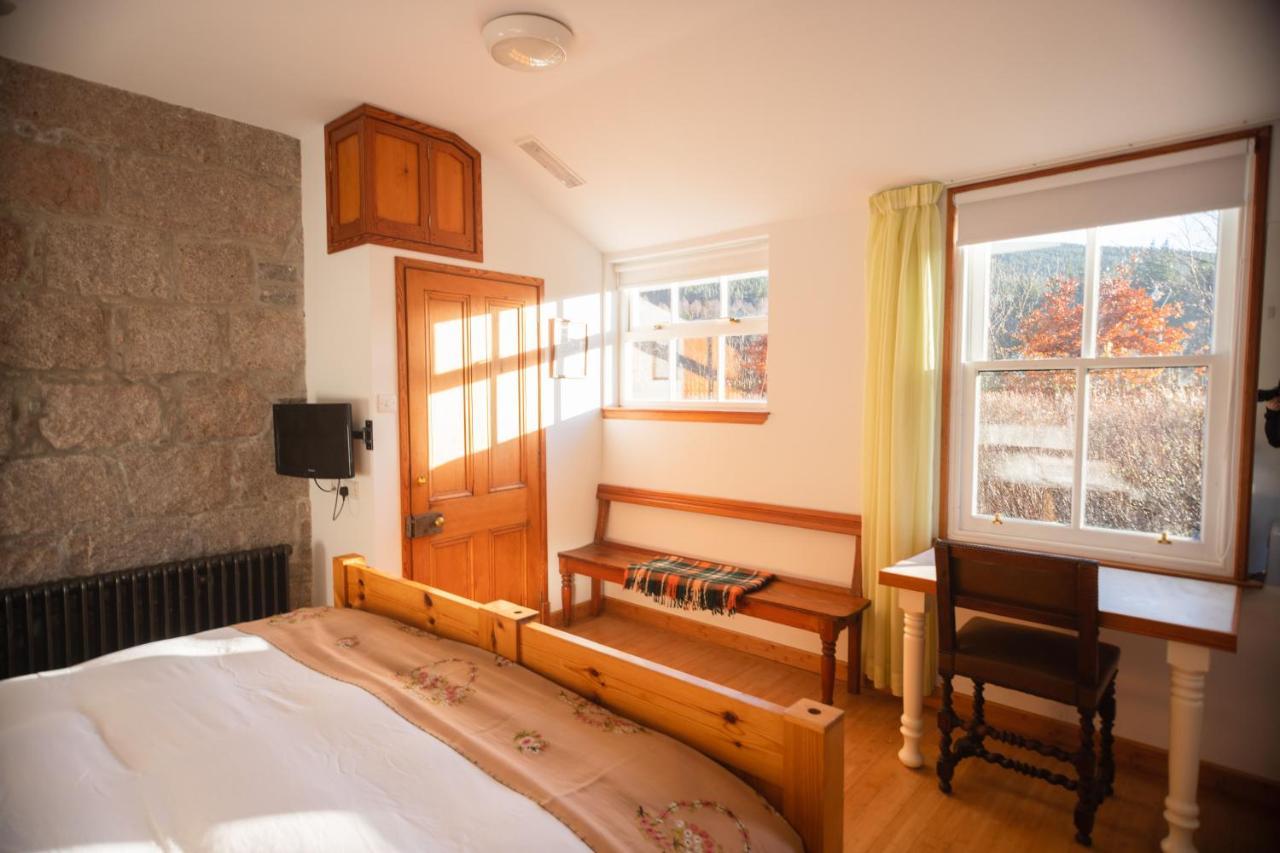 Schoolhouse Bed & Breakfast Ballater Exterior photo